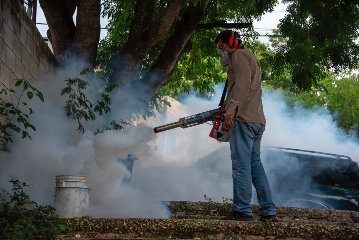 JUNTOS CONTRA EL DENGUE, CONTINÚA COMBATE CON NEBULIZACIÓN Y ELIMINACIÓN MASIVA DE CRIADEROS DE MOSQUITOS
