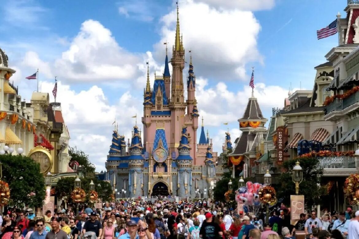 Reportan desaparición de una niña en Disney