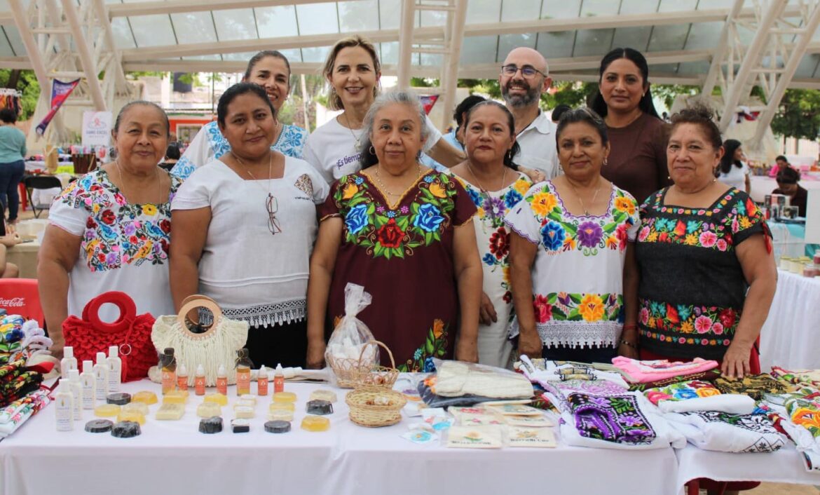 Expoferia Noosotras no dependemos emprendemos campeche